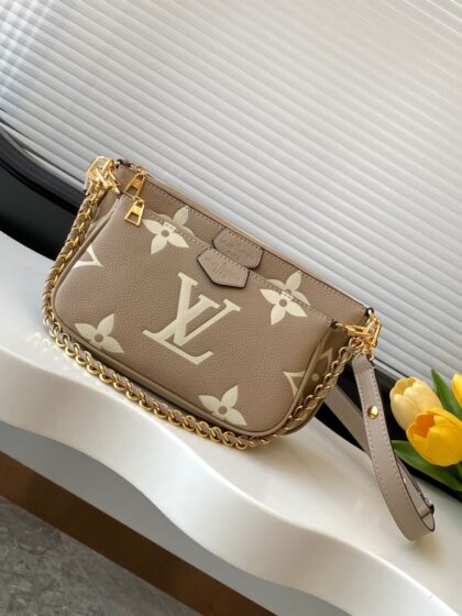 Monogram Handbag M22670 in Black