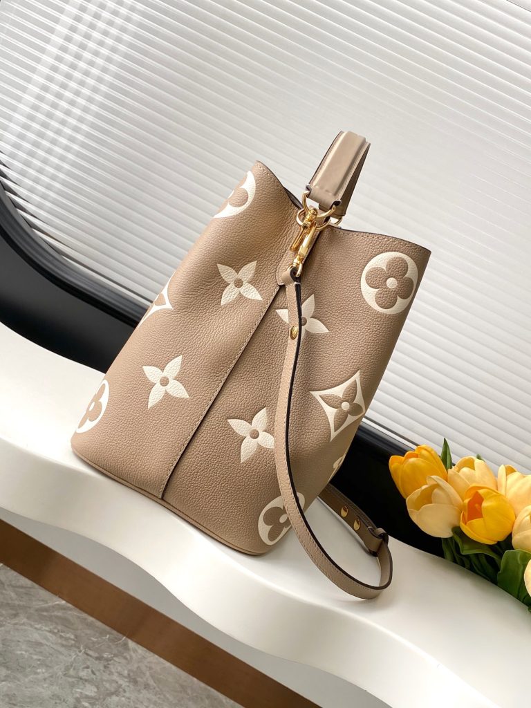 Monogram Bucket Bag M45497 in Black - Image 2