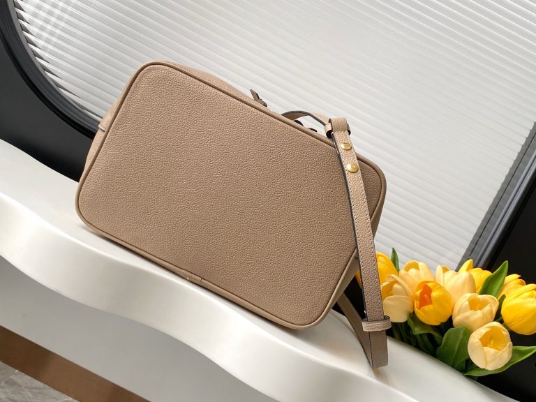 Monogram Bucket Bag M45497 in Black - Image 4