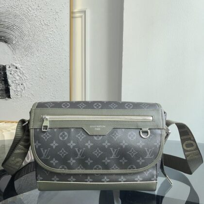 Monogram Messenger Bag M28629