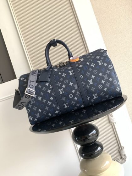 Monogram Handbag M28836