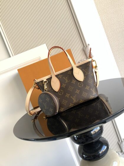 Monogram Tote Bag M46705