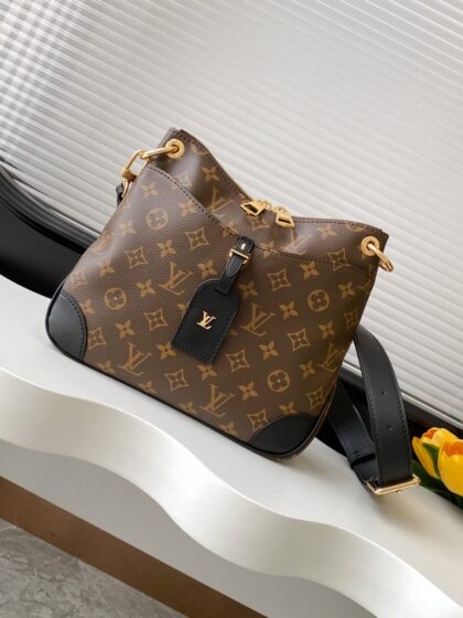 Monogram Shoulder Bag M45353