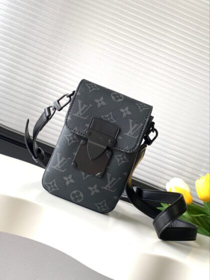 Monogram Shoulder Bag M82252