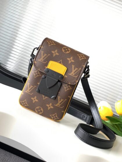 Monogram Shoulder Bag M82535