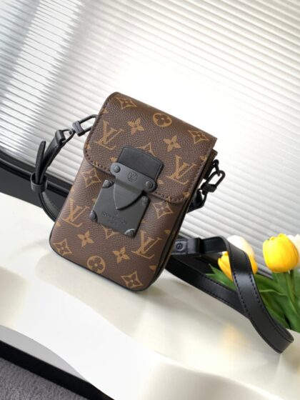 Monogram Shoulder Bag M81522