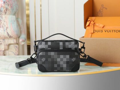 Monogram Messenger Bag M14988 in Black