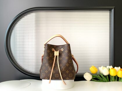 Monogram Bucket Bag M46581