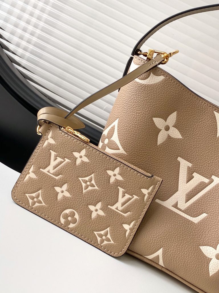 Monogram Handbag M13480 in Black - Image 6