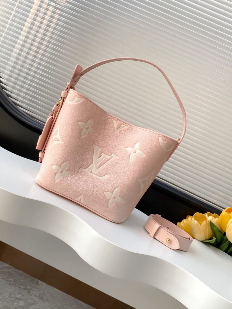 Monogram Handbag M13480 in Black