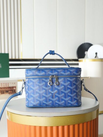 Chevron Shoulder Bag 020185 in Blue