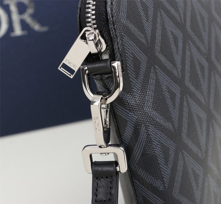 Cannage Handbag in Black - Image 6