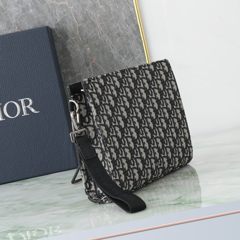 Cannage Handbag in Black - Image 2