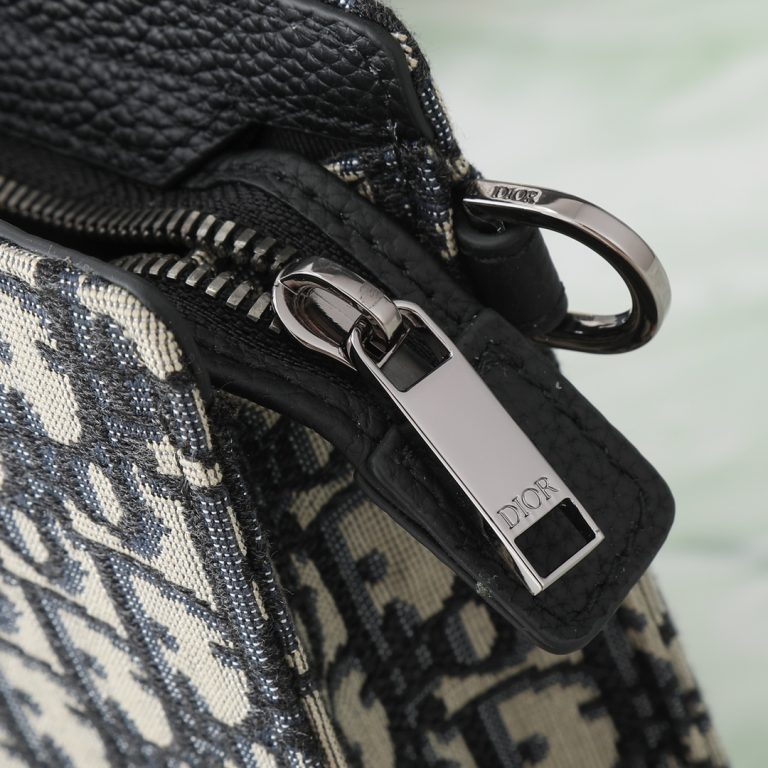 Cannage Handbag in Black - Image 7