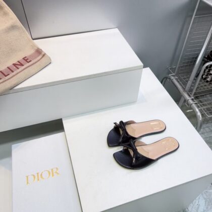 Cannage Sandals