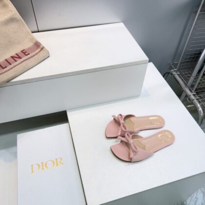 Cannage Sandals